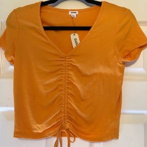 Garage rushed v crop top